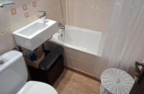 Creixell Apartment | Winahost La Buhardilla de Creixell