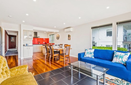 Waikanae House | Winara Winner - Waikanae Holiday Home