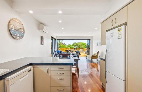 Waikanae House | Winara Winner - Waikanae Holiday Home
