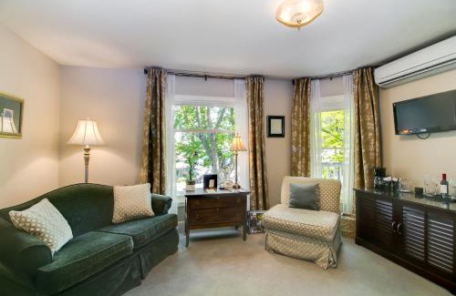 Historic Downtown District Hotel | Winchester Inn