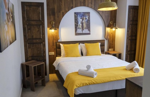 Ozdere Hotel | Wind of Alacati +12