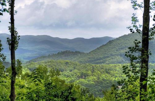 Walnut Mountain House | Wind Rush