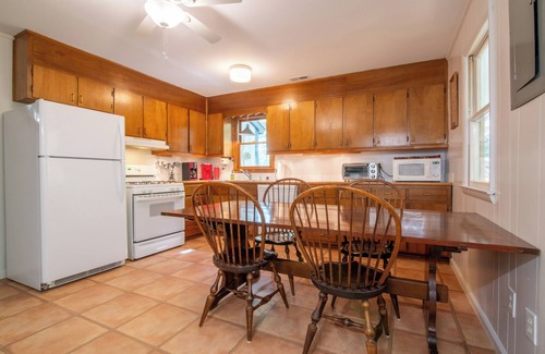 Whittier House | Winding Creek - Cozy cabin on the creek!