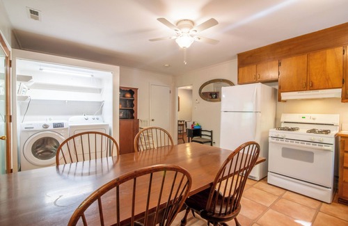 Whittier House | Winding Creek - Cozy cabin on the creek!