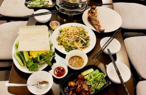 Kon Tum Hotel | Window Homestay