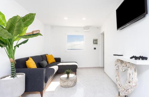 Las Arenas House | Window to the Sea, south Tenerife