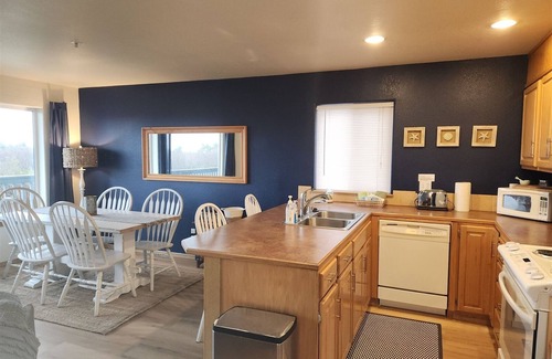 Ocean Shores House | Windsong # 6 Beautiful condo with partial ocean view