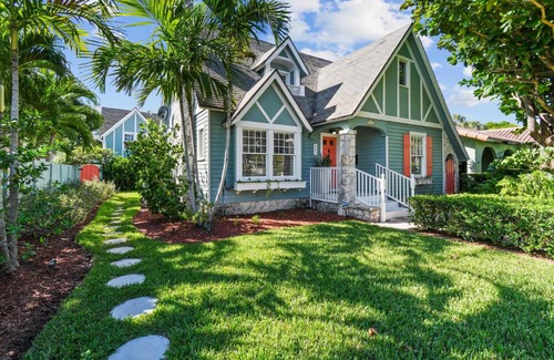 Parrot Cove Apartment | Windsor Cottage