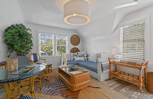 Parrot Cove Apartment | Windsor Cottage