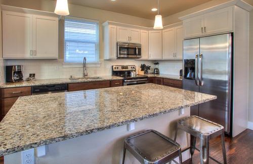 Ocean Shores House | Windswept Cottage