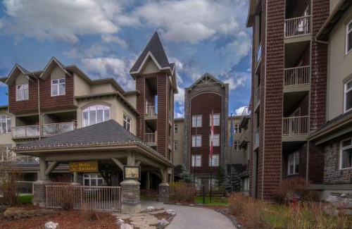 Canmore Cabin | Windtower Lodge - Canmore