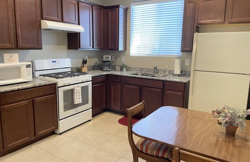 Flagstaff House | Windtree Hideaway! Trees, hiking, minutes downtown