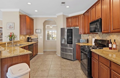 Greenacres House | Windward Bay Executive 3BR Office Home Pool