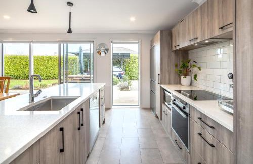 Martinborough House | Wine Country Bach