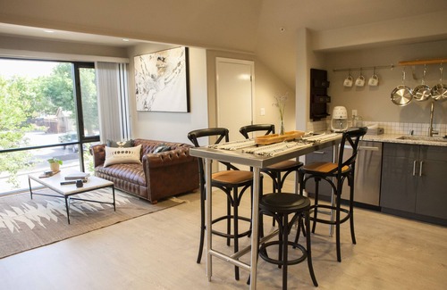 Sonoma Apartment | Wine country living meets NYC style