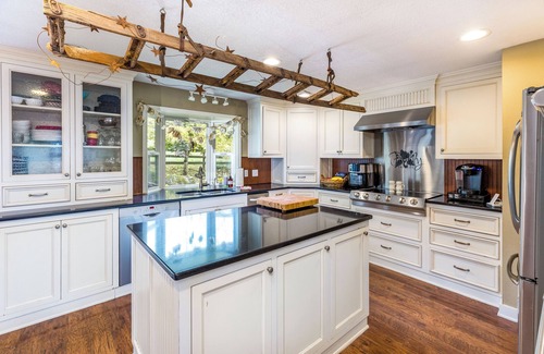 Yamhill Other | Wine Country Ranch w/views. Two primary Suites. Hot Tub.1.5 mile Carlton