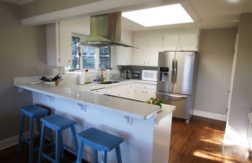 Riebli-Wallace Neighborhood Group House | Wine Country Retreat with Pool, Vineyard, Trampoline, Putting Green and Hot Tub