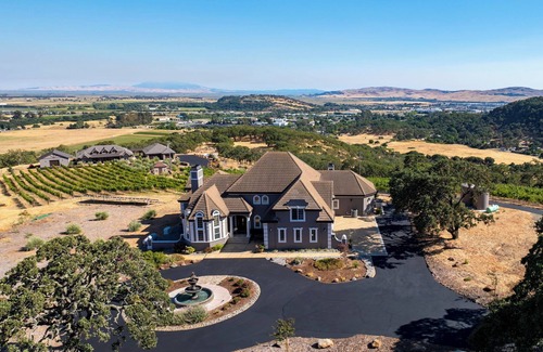 Fairfield Villa | #Wine Country Villa With Breathtaking Views!