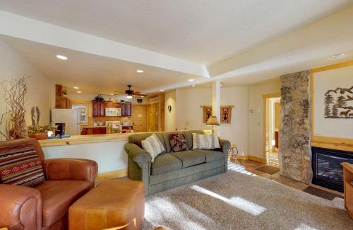 Silvercreek Hotel | Wine Down in Granby