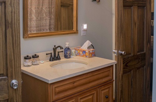 Dundee Cottage | Wine Down on Waneta-In the Finger Lakes Region