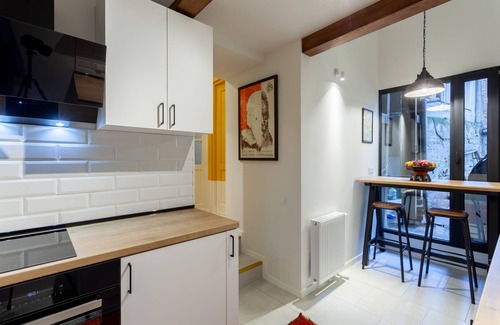Vera Apartment | Wine Lover's Flat
