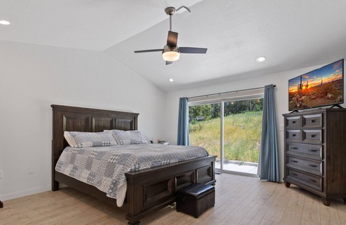 Valley Springs House | Wine tasting, hiking, fishing, lakes, mountains