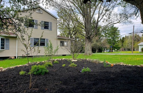 Trumansburg House | Wine Trail Apartment (pet friendly) - 4bd/2ba