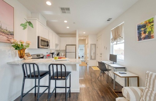 Santa Rosa House | Wineries & Wine: A Comforting Getaway in Wine Country