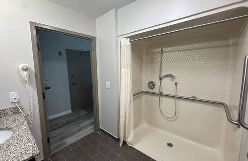 Edgewood Hotel | Wingate by Wyndham Bel Air I-95 Exit 77A/APG Area