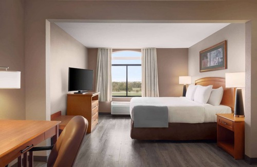 Bentonville Hotel | Wingate by Wyndham Bentonville AR