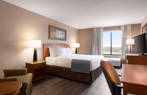 Bentonville Hotel | Wingate by Wyndham Bentonville AR