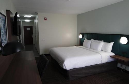 Kingsland Hotel | Wingate by Wyndham Kings Bay Naval Base I-95