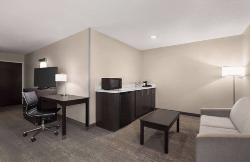 Port Wentworth Hotel | Wingate by Wyndham Savannah I-95 North