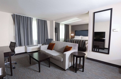 Eden Hotel | Wingate by Wyndham Savannah/Pooler
