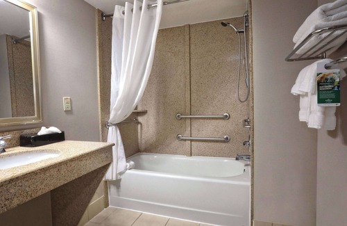 Eden Hotel | Wingate by Wyndham Savannah/Pooler