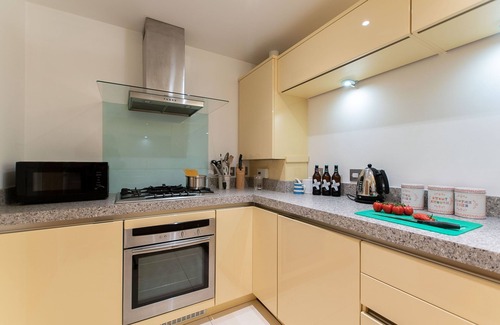 Carbis Bay Apartment | Wingtips – Carbis Bay – Sea Views – Parking - Sleeps 4