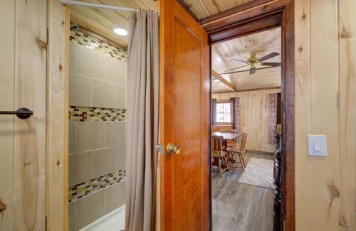 Twin Lakes Hotel | Winmar Cabins