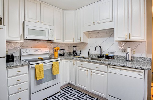 Winston - Salem House | Winston Salem Villa-2 Bedrooms near WFU, Atrium, Novant Health, WSSU, and UNCSA