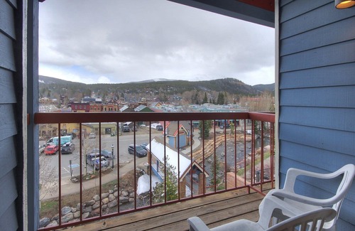 Historic District Condo | Winter Escape With Loft -Perfect Blend of Mountain &Town