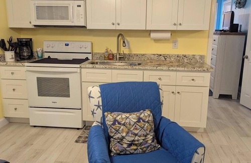 Wilmington Beach Condo | ~ Winter Months AVAIL - REMODELED ~ SeaMist Seas - Steps to the beach, Pool