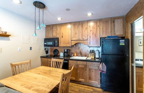 Winter Park Apartment | Winter Park Condo w/Fireplace and Mountain Views