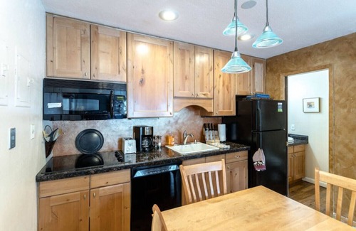 Winter Park Apartment | Winter Park Condo w/Fireplace and Mountain Views