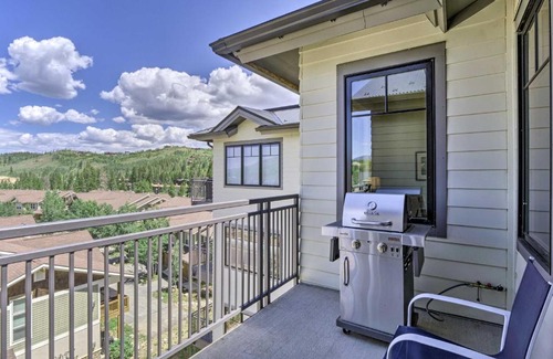 Winter Park Apartment | Winter Park Condo with Fireplace - 4 Mi to Slopes!