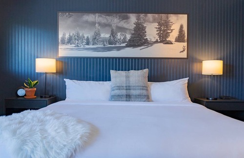 Winter Park Hotel | Winter Park Getaway: Cozy Family-Friendly Room Available, Hotel with Hot Tub