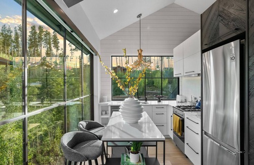 Winter Park Apartment | Winter Park Luxury Studio w/Private Hot Tub+Majestic Views