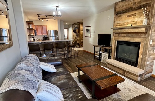 Winter Park Condo | Winter Park Ski in/out XXL ZML condo w/views of ski hill, gondola, base, river