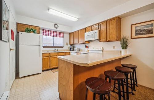 Four O'Clock House | Winter Point 20