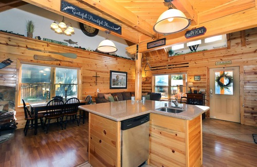Green Valley Lake Cabin | WINTER = Snow/Ski. SPRING-SUMMER-FALL = Fish, Hike, Explore, Private Lake