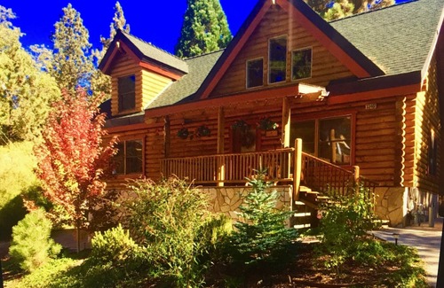 Green Valley Lake Cabin | WINTER = Snow/Ski. SPRING-SUMMER-FALL = Fish, Hike, Explore, Private Lake