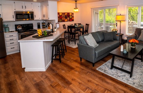The Galena Territory House | Winter Sports/Fireplace/Owner Club Access/Steps to Pool!